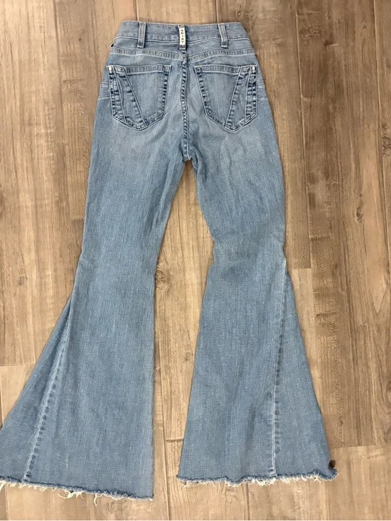 Ariat Western Light Wash Raw Hem Flare Jeans Size 26R - Picture 10 of 10